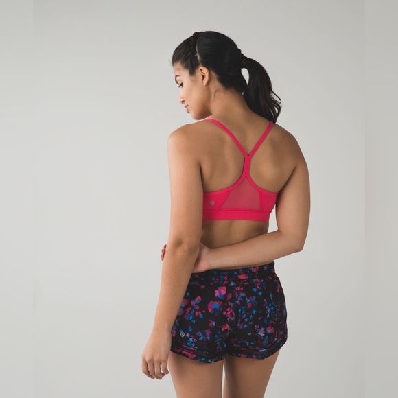 Lululemon Flow Y Bra in Boom Juice. 
Size 6. 
Pristine Condition. - Picture 5 of 7